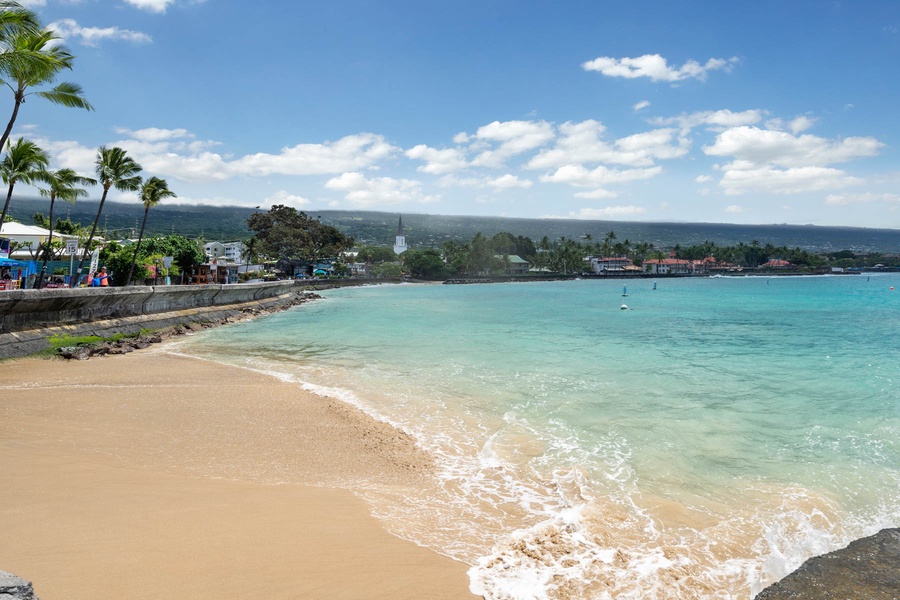 Take a dip in the ocean at Kailua Pier.