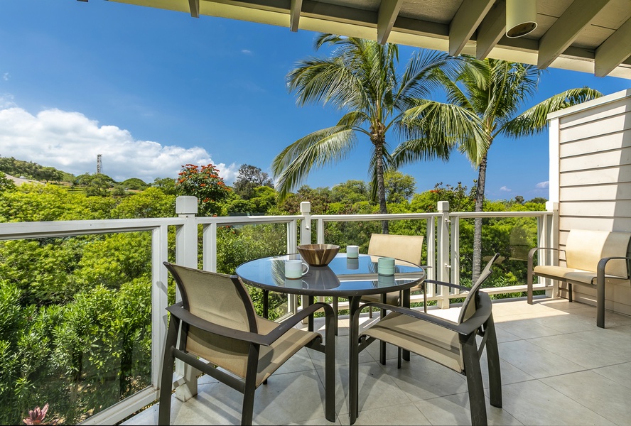 Beautiful Tropical Setting Perfect for Al Fresco Dining