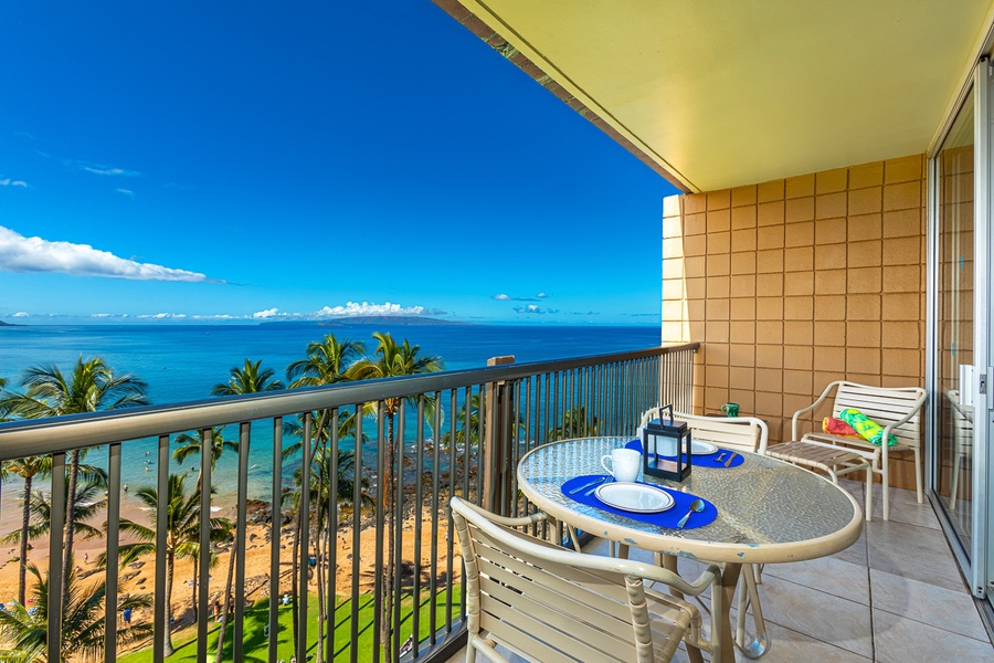 Dine al fresco with seating or four~ LOOK at that VIEW!