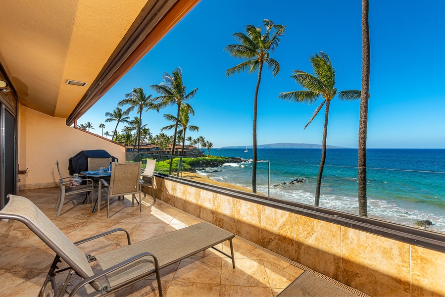 Private lanai with an amazing ocean view!