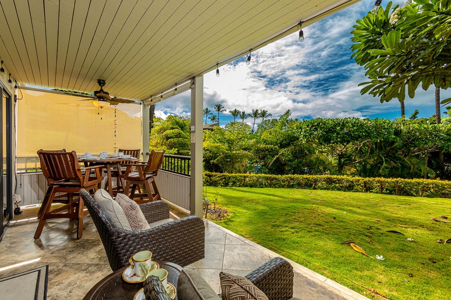 Enjoy the tropical view from the spacious private lanai. 