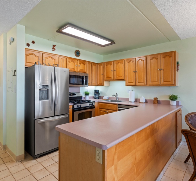 Lots of counter space in the kitchen