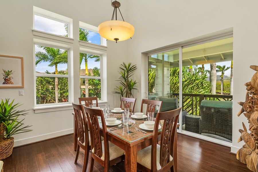 Enjoy a meal with your Ohana! (family)