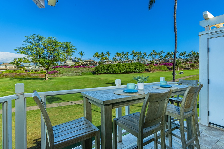 Enjoy morning coffee & evening sunsets from the lanai