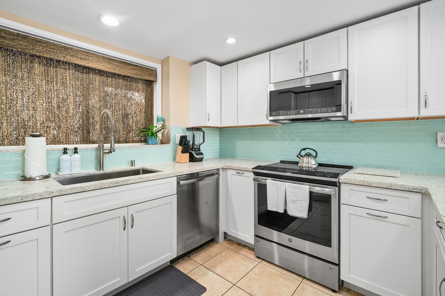 Bright and modern kitchen