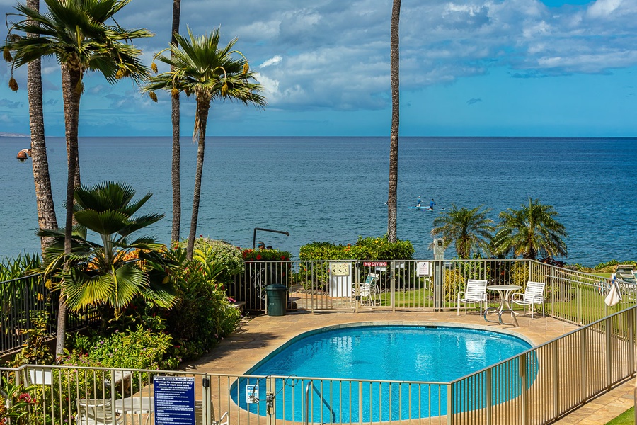 Oceanfront pool with the Majestic Pacific just beyond.