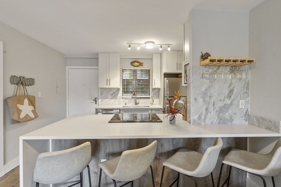 Full size breakfast bar for family meals.