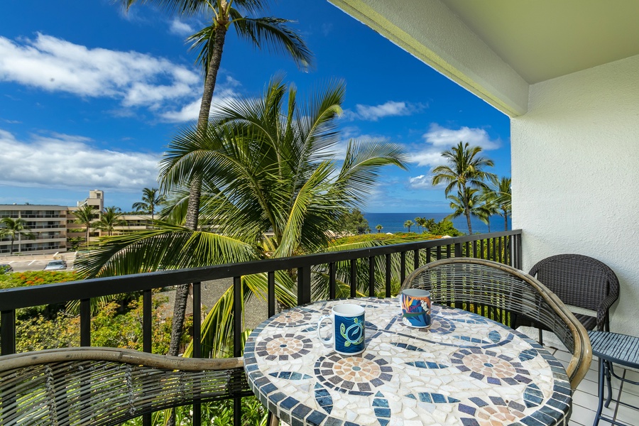 Private Lanai with Ocean Views!