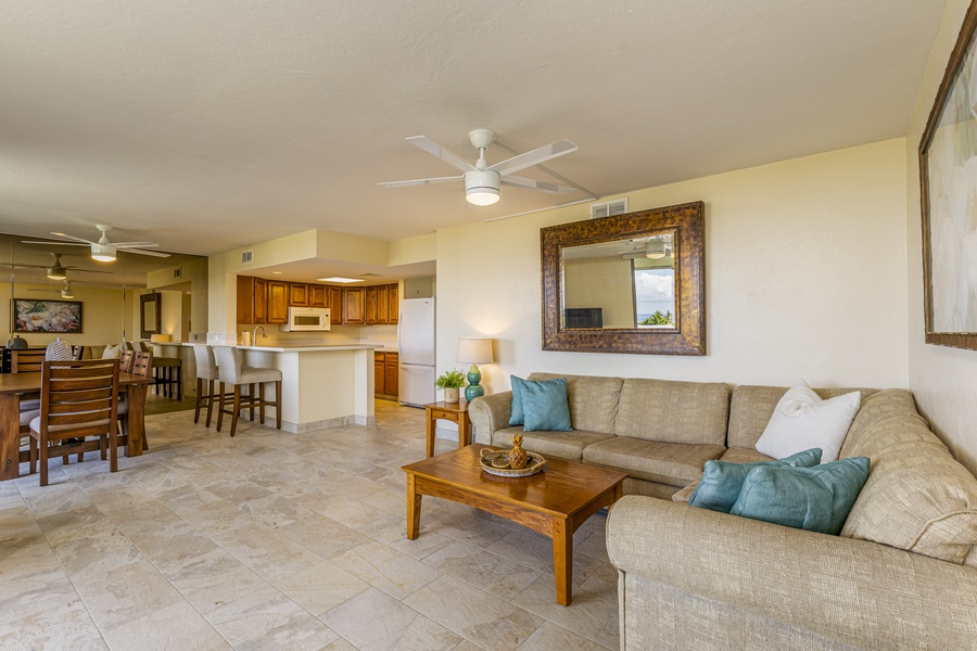 Room to spread out in living room