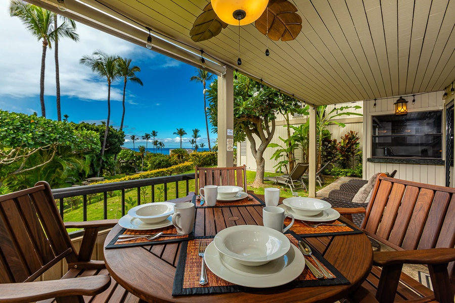 Dining for 4 on the lanai with a beautiful view!