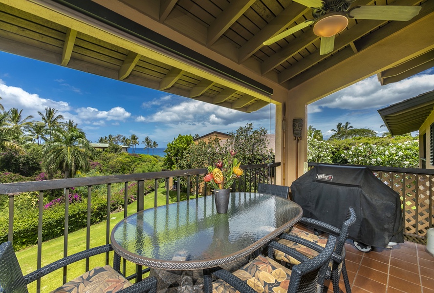 Dining al fresco with ocean views (NO grill)