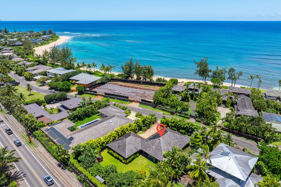 Kaunala Retreat nestled in tropical beauty—highlighted just minutes from the ocean.