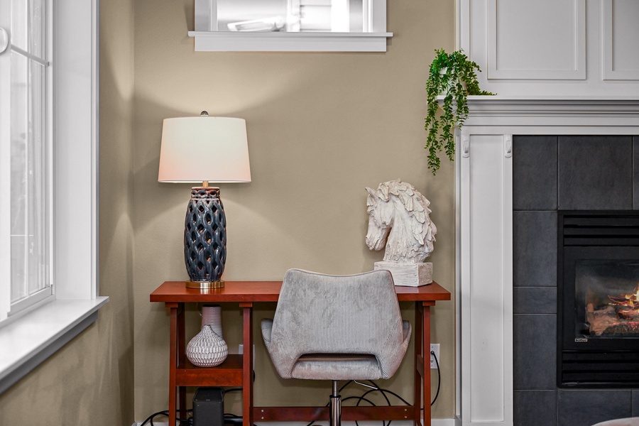 A cozy desk nook provides the perfect spot to catch up on emails or plan your day’s Bellingham adventures.