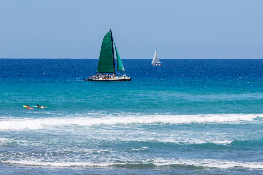 Steps to some of the most famous south shore surf spots! Great snorkeling areas too!