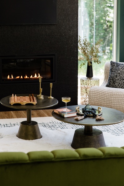 Cozy areas to visit in front of the dramatic fireplace. Games, evening drinks and amazing conversations in your future!