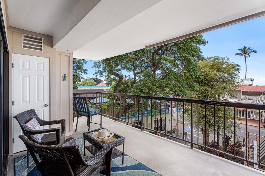 Spacious lanai offering ample seating, ideal for gathering with family and friends.