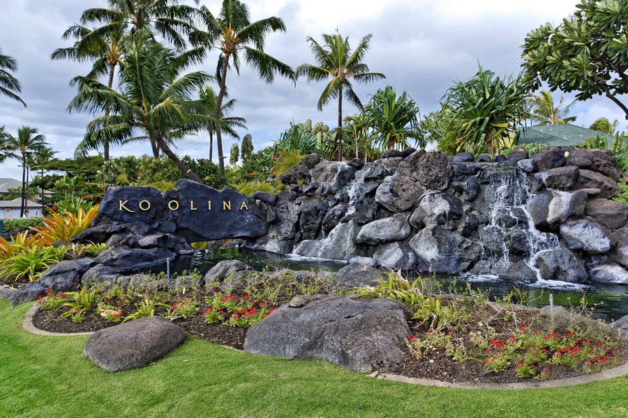 The water feature at the entrance of Ko Olina.