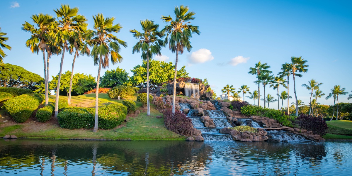 Waterfalls at the entrance to Ko Olina.