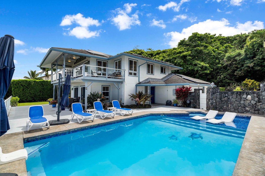 Ample seating around the pool area for you to enjoy.