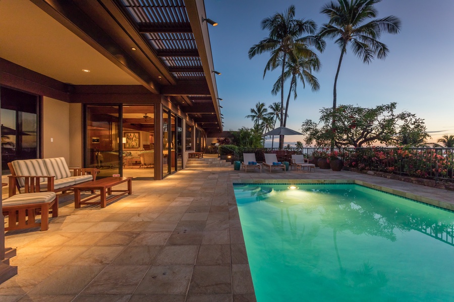 Palm Trees, Sunsets & Spacious Outdoor Living Area in your Slice of Paradise.