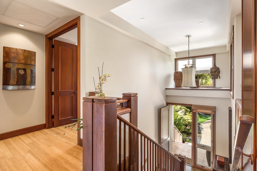 Inside entryway from stairs to upper level.