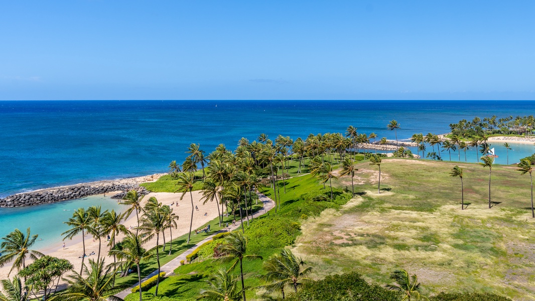 The panoramic ocean views from the lanai.