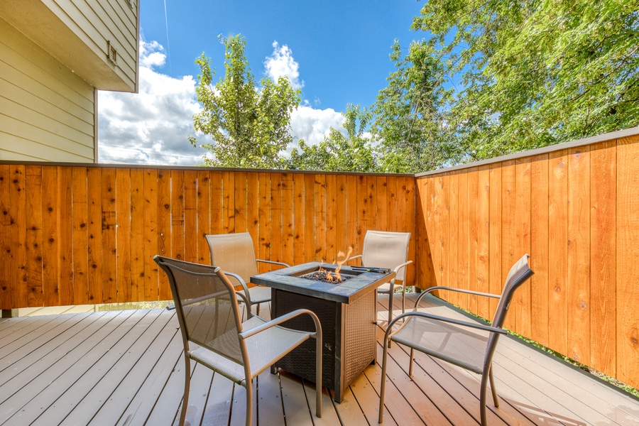 Gather around the fire pit for smore's time!