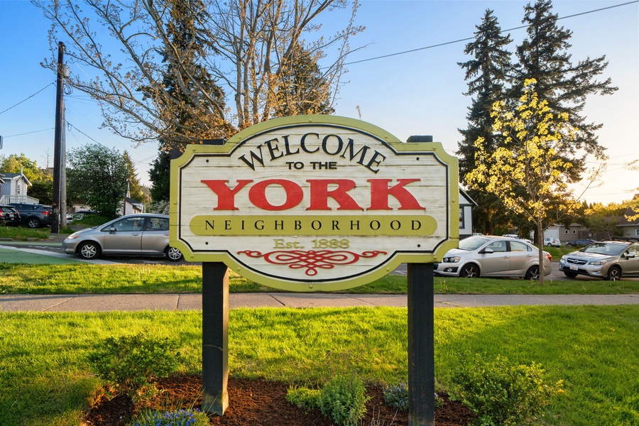 Explore Bellingham from the heart of the historic and walkable York neighborhood.