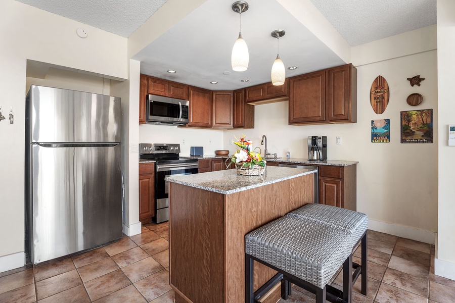 Upgraded appliances in the spacious fully equipped kitchen!