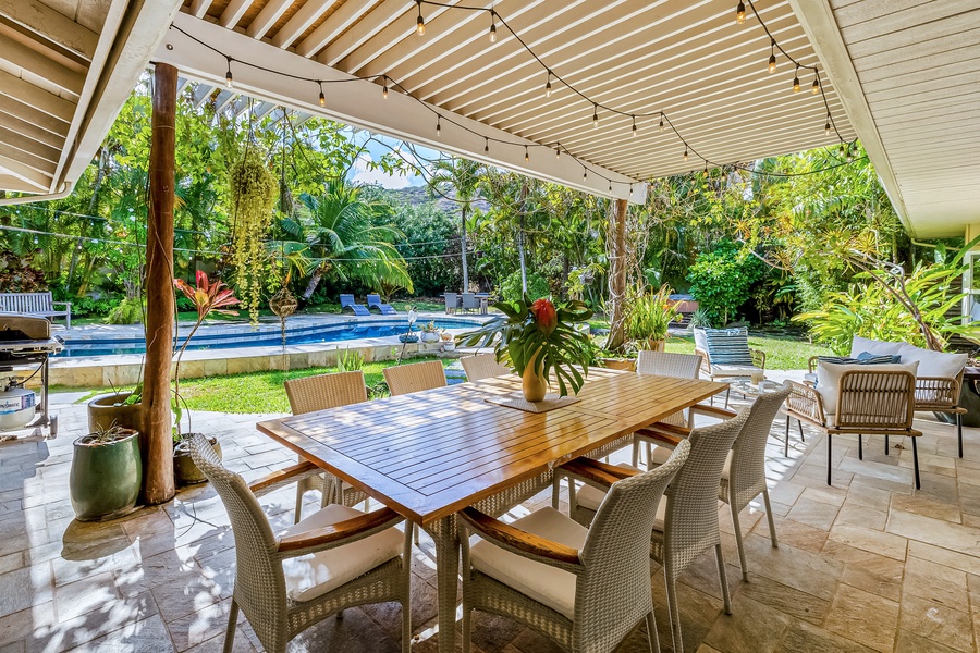 The covered lanai is the perfect space for outdoor entertainment