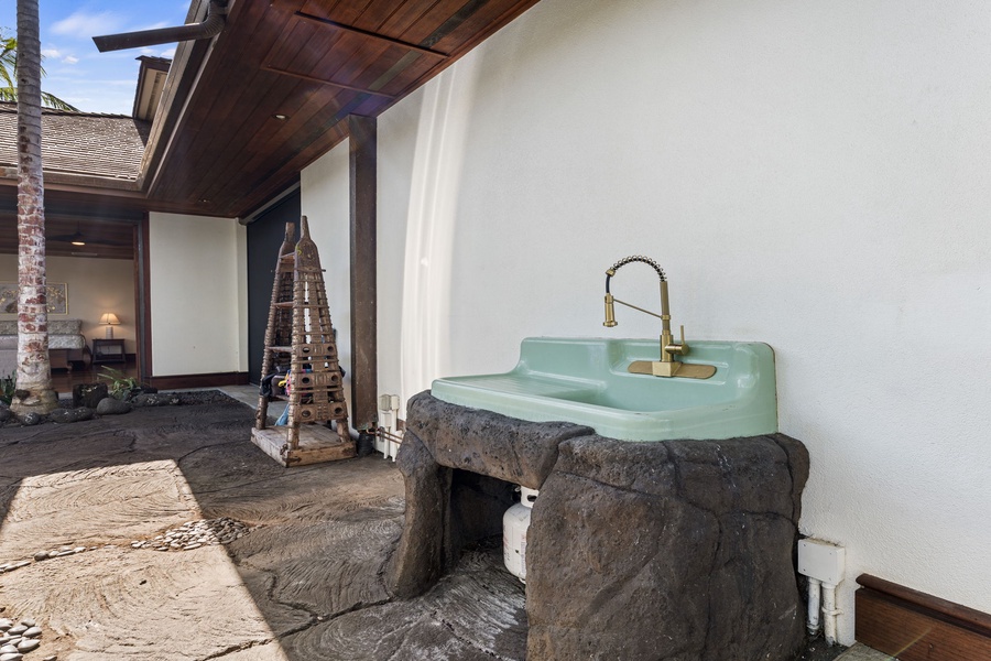 What's on the menu! Fresh fish prep station!