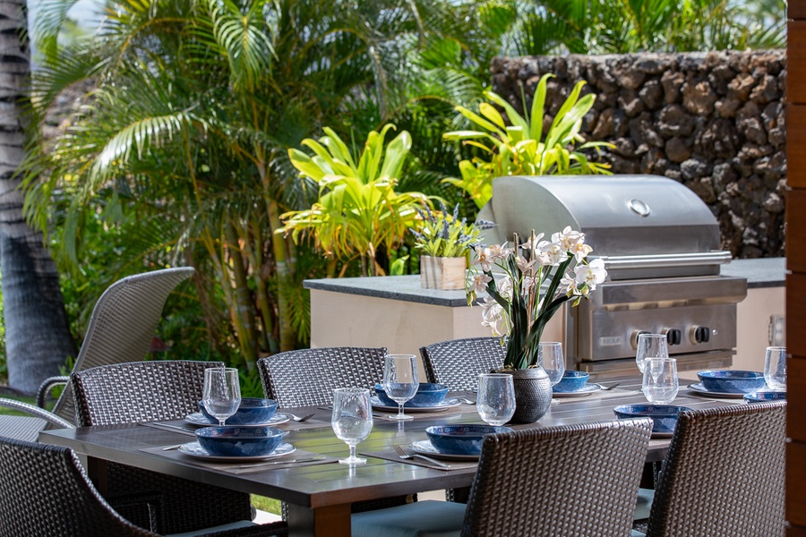 Savior sumptuous meals at the poolside al-fresco dining area