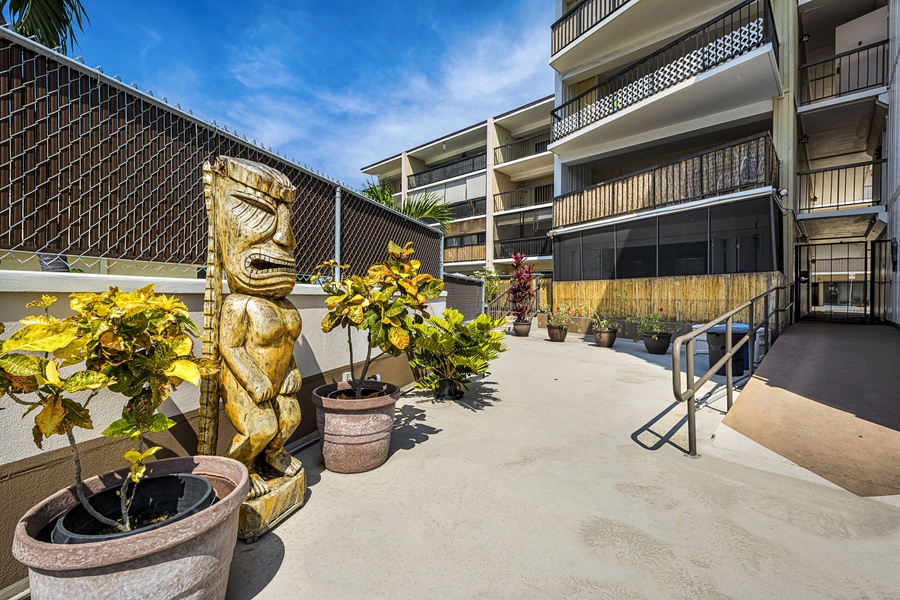 Enjoy the tranquil poolside atmosphere surrounded by the beauty of Kona.