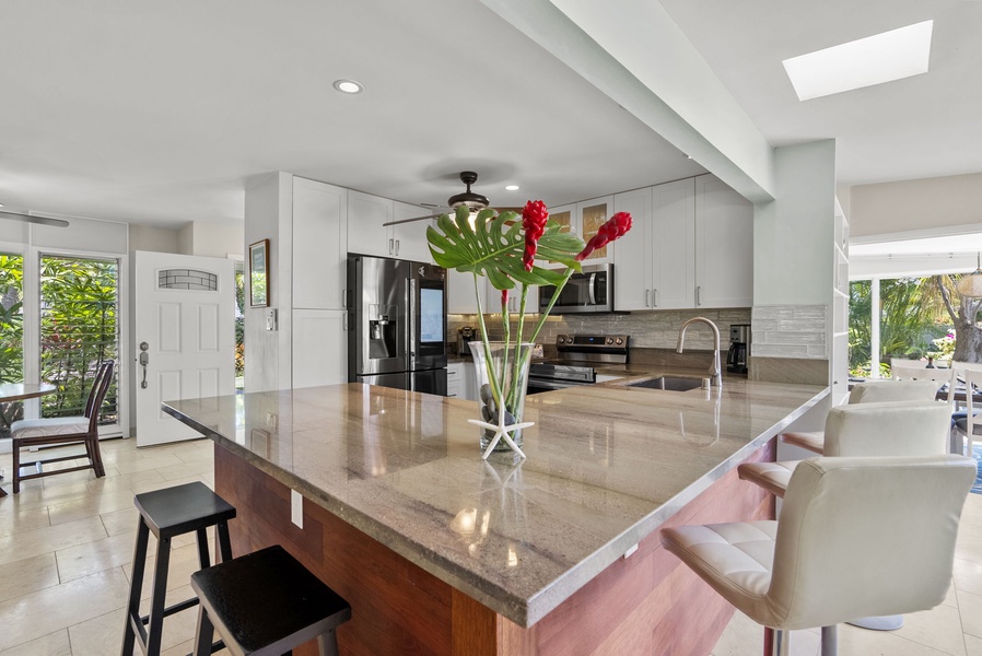 Stylish kitchen bar - ideal for quick meals and entertaining guests.