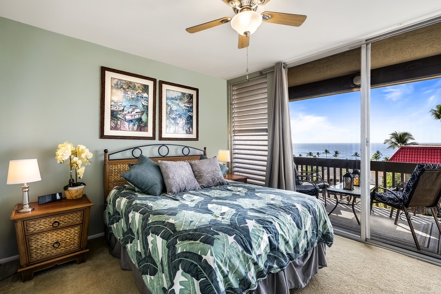 Upstairs primary bedroom with Lanai and A/C