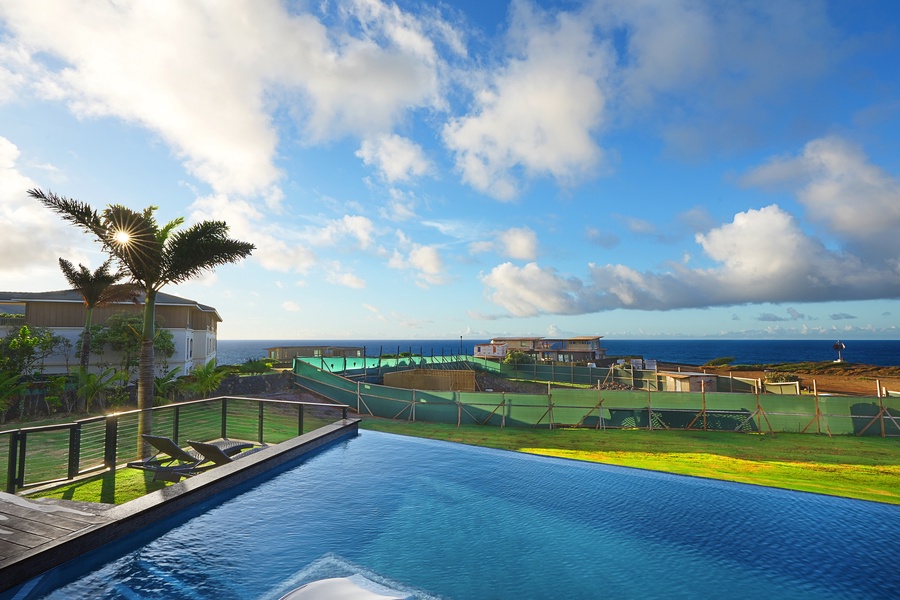 More ocean and pool views from the lanai.