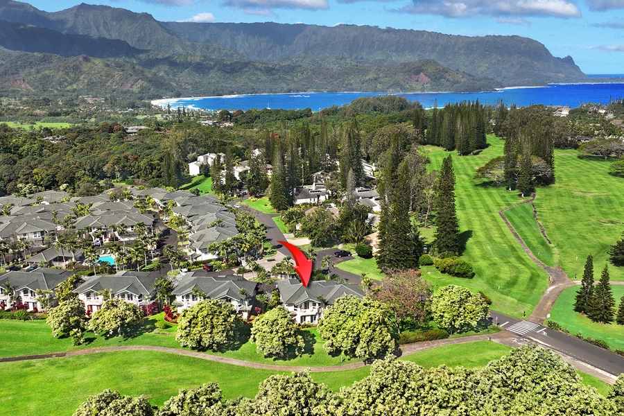 Proximity to golf course and Hanalei Bay
