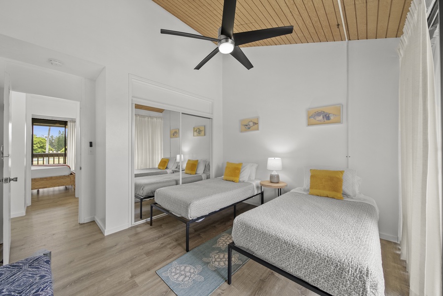 Guest bedroom with 2 Twin Beds with Split AC