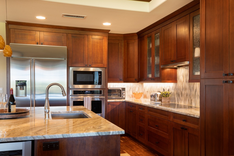 The kitchen area has ample kitchen appliances and tools for all of your culinary adventure!