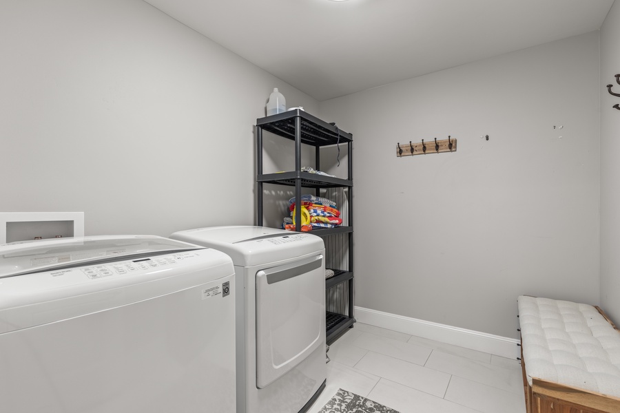 Full laundry with storage