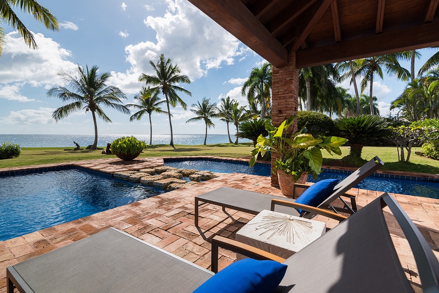 Welcome to Costa Verde 6, an oceanfront four-bedroom villa at Casa de Campo.