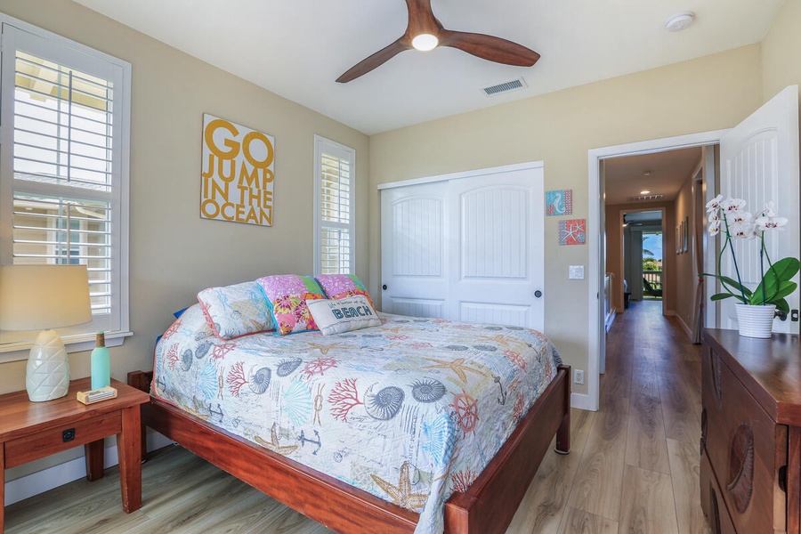 Both guest bedrooms have Queen beds and private lanais for fresh air.