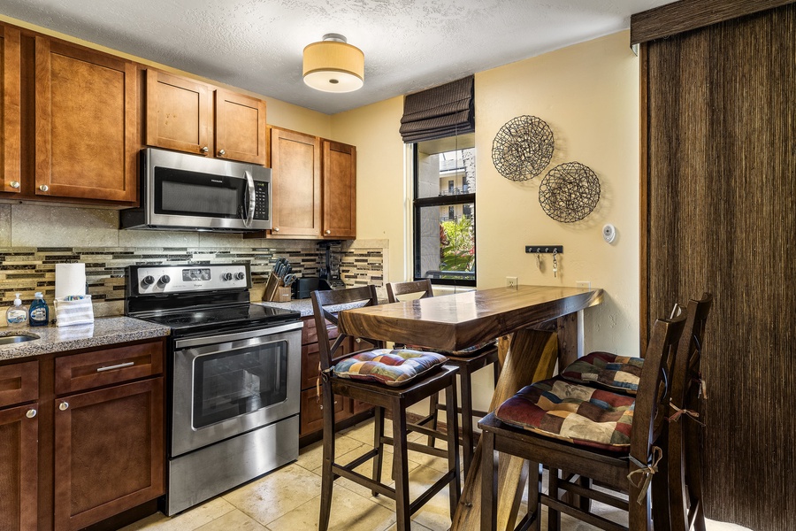 Well equipped kitchen with upgraded features