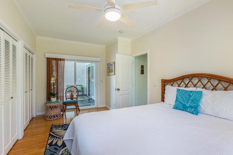 The guest suite with a private lanai access