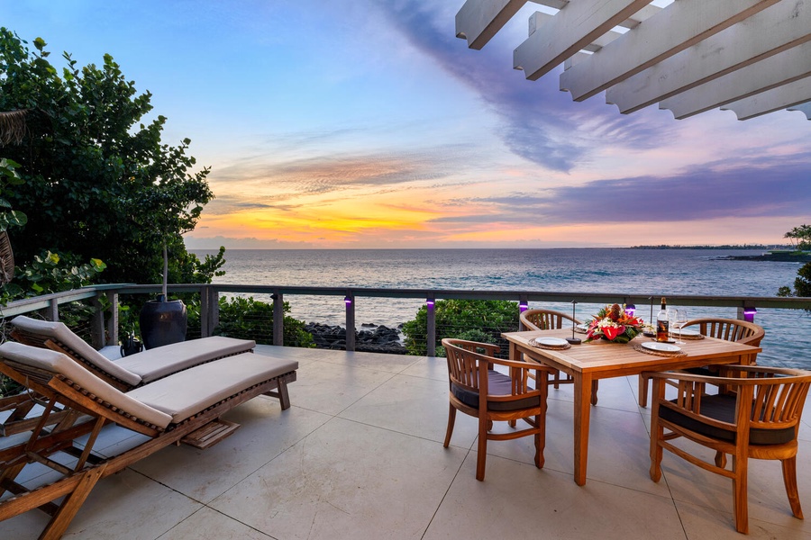 Unwind on the lanai—dine, lounge, or stargaze with the Pacific as your backdrop.
