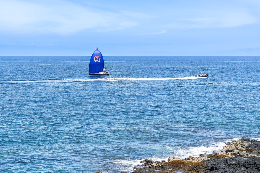 Views of the Ocean activities from the Lanai!