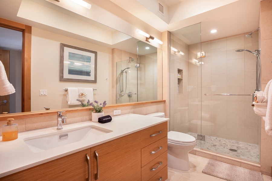 Ensuite bathroom with a walk-in shower