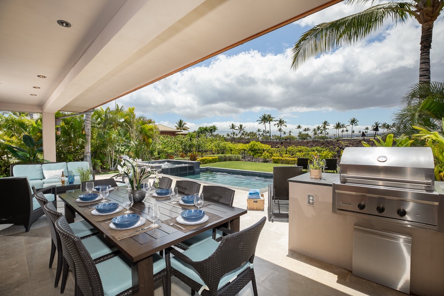 Al-fresco dining by the pool immersed with the island breeze and sun