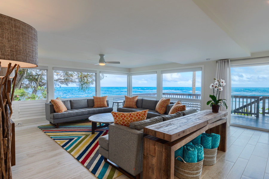 Living room with direct ocean views.