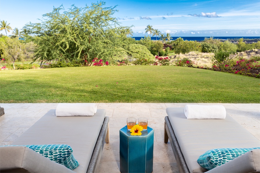 Private lanai offering panoramic ocean view